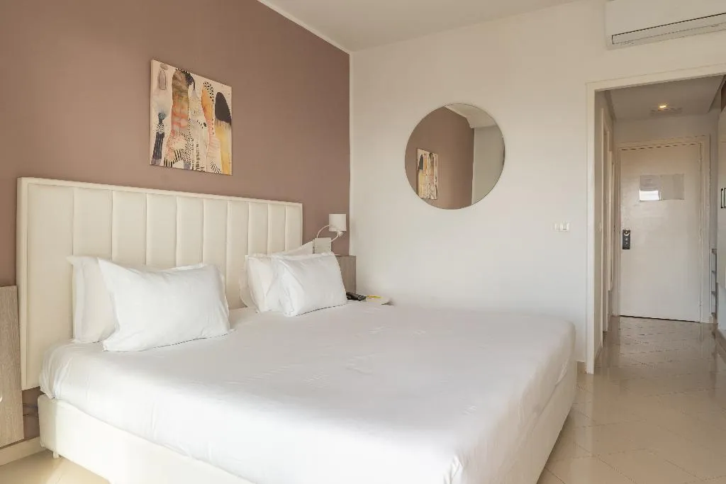 DOUBLE STANDARD Room, Golden Tulip President Hammamet, Tunisia