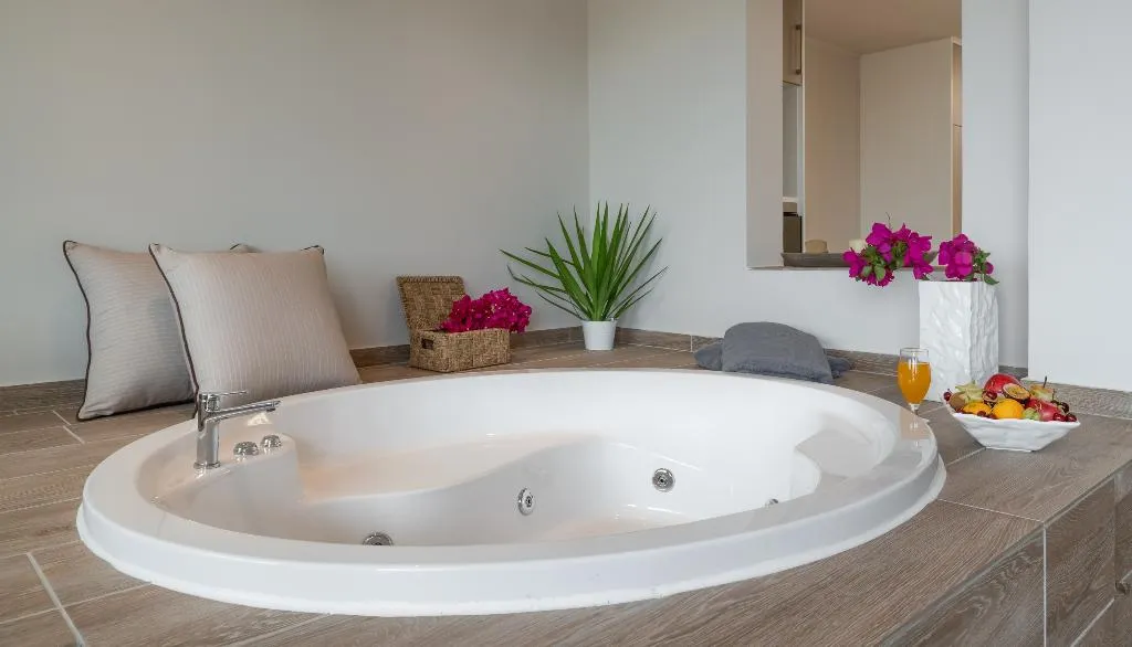 SUITE DELUXE WITH JACUZZI Room, KB Ammos, Skiathos