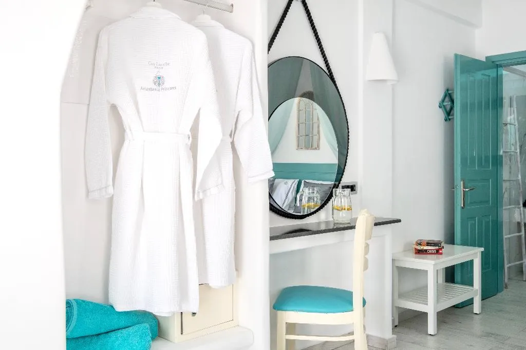 SUITE WITH JACUZZI Room, Anastasia Princess Luxury Beach Residence, Santorini