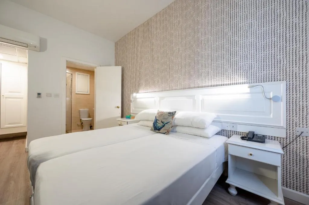 SINGLE STANDARD Room, Gillieru Harbour Hotel, Malta