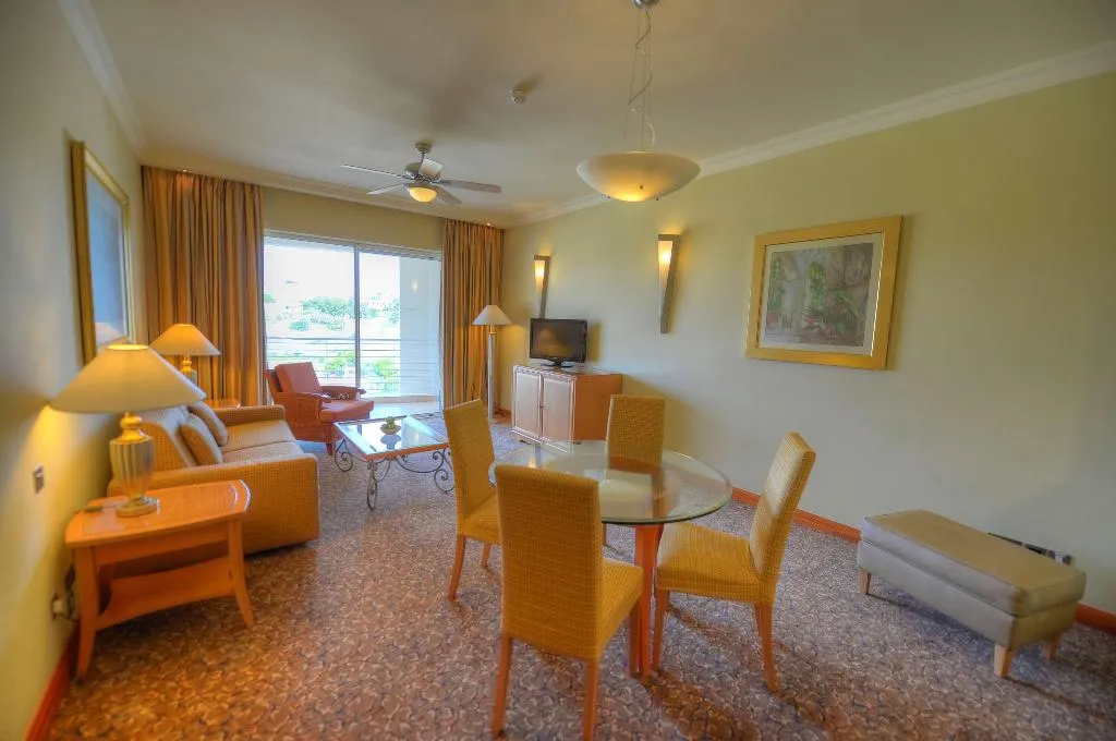 Room, Radisson Blu Resort & Spa Golden Sands, Malta