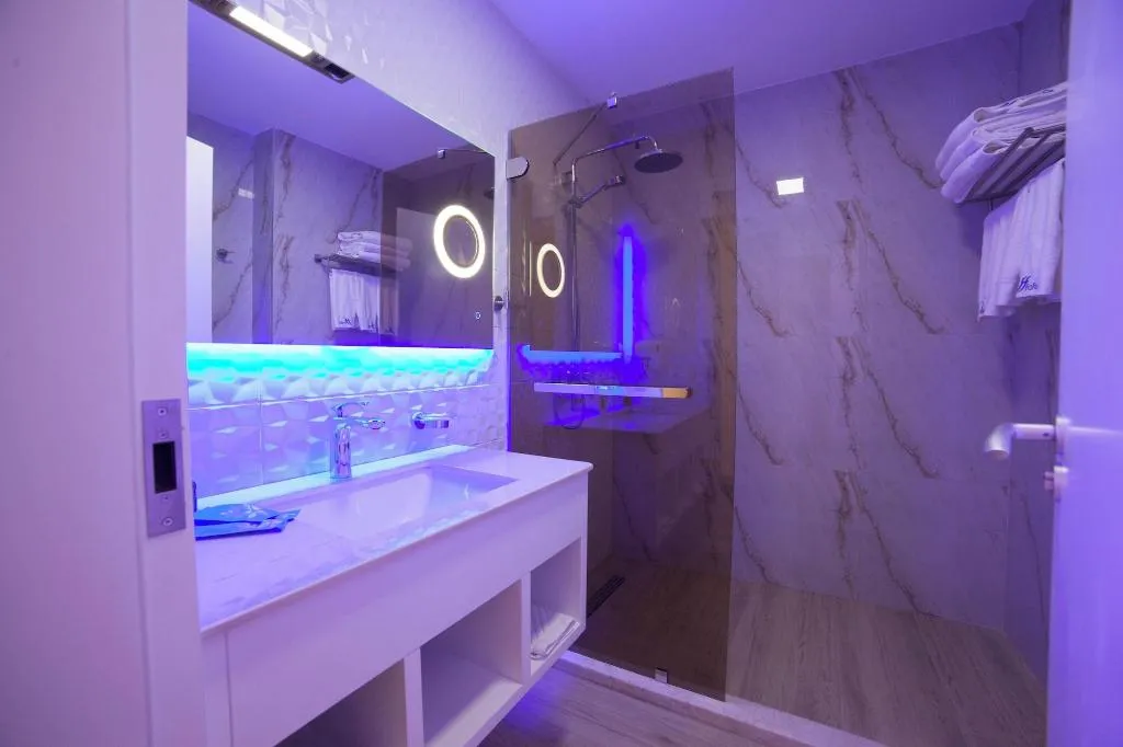 Room, Grand Blue Fafa Resort, Durres