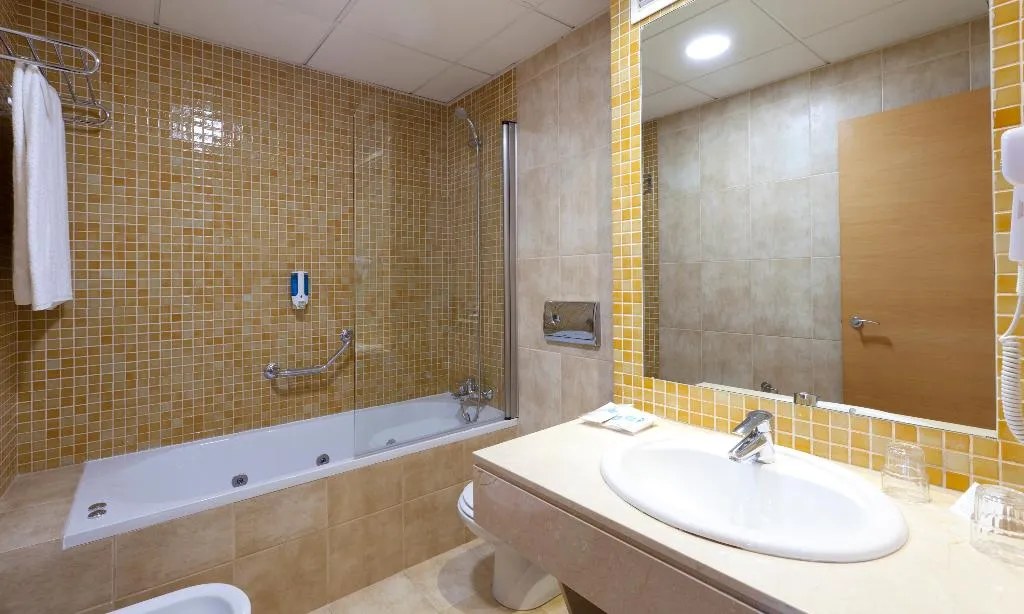Double or Twin SUPERIOR Room, Vertice Sevilla, Seville
