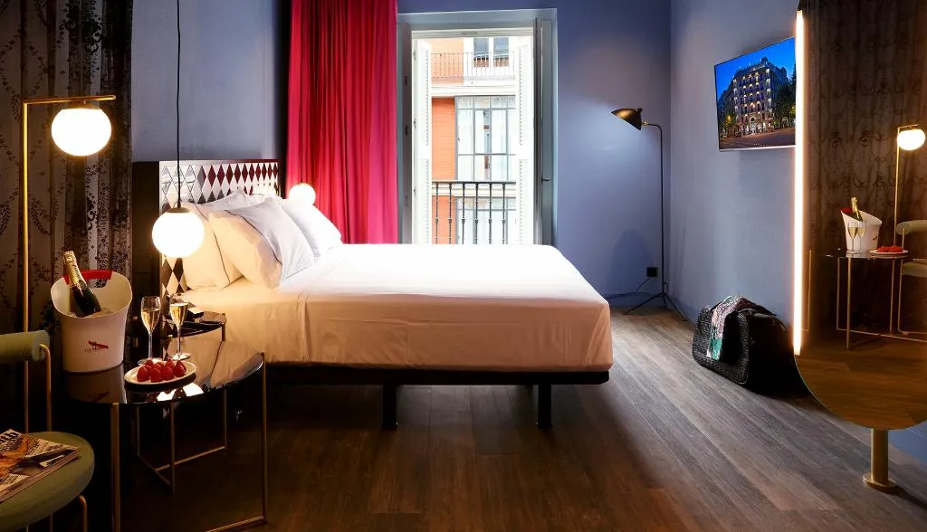 Double or Twin PREMIUM Room, Axel Hotel Madrid - Adults Only, Madrid