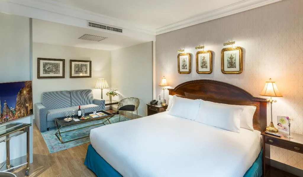 DOUBLE SUPERIOR Room, Sercotel Gran Hotel Conde Duque, Madrid