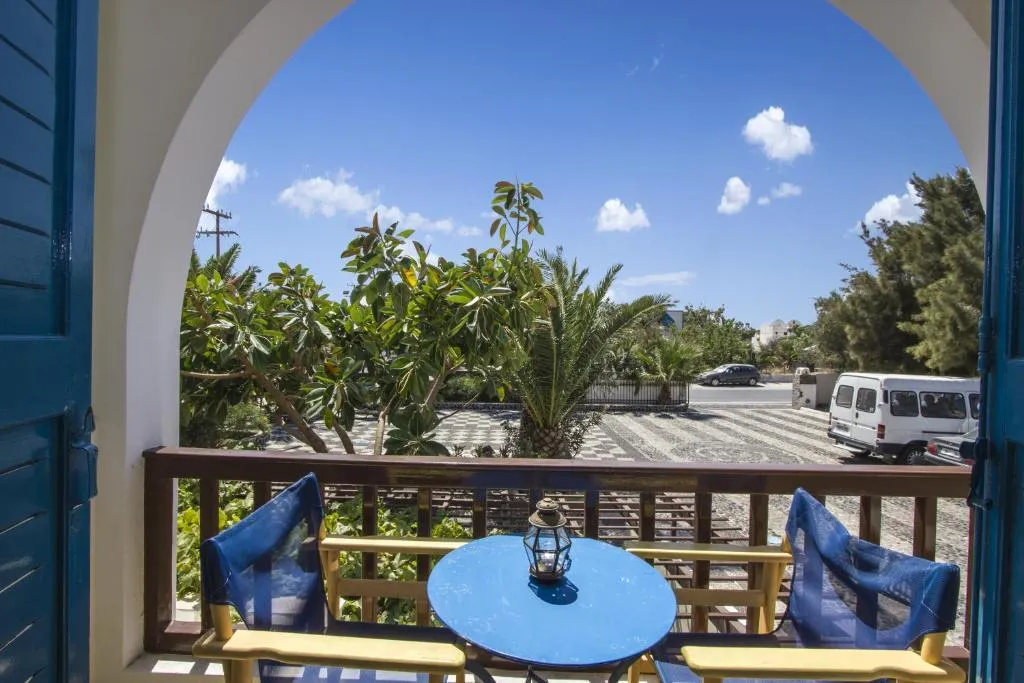 Double or Twin STANDARD Room, Petra Nera, Santorini