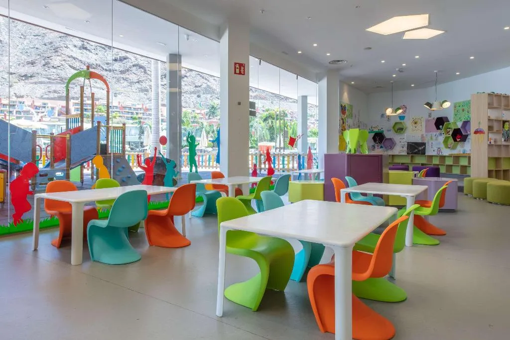 Sports and Entertainment, Radisson Blu Resort & Spa Gran Canaria Mogan, Gran Canaria