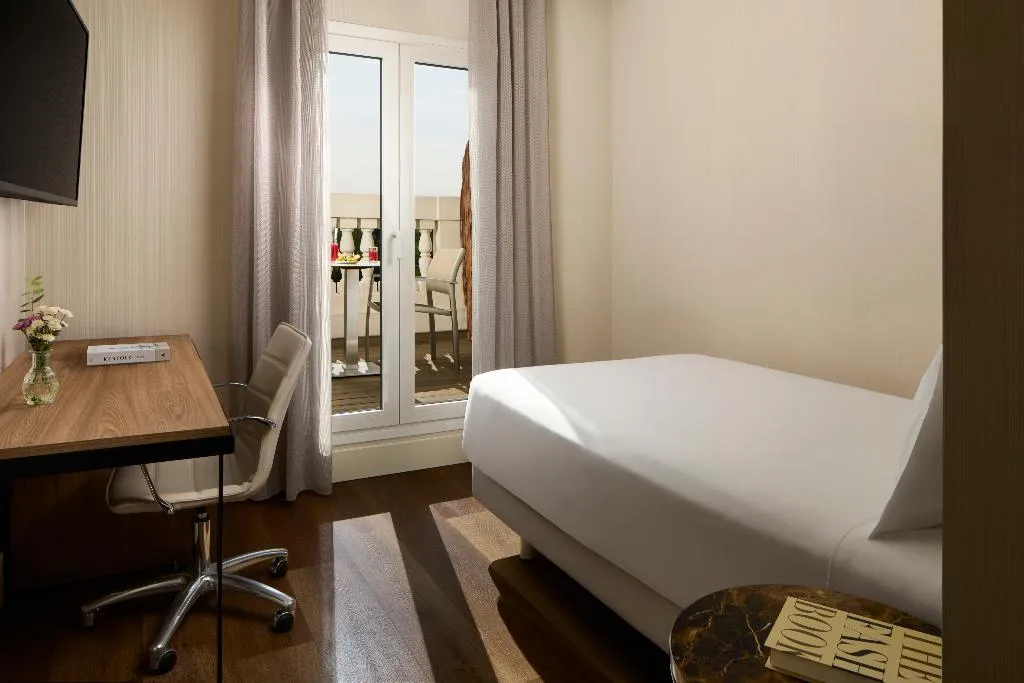 SINGLE WITH TERRACE Room, NH Madrid Nacional, Madrid