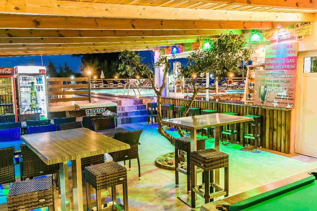 Bar, Hotel Savvas De Mar, Zante