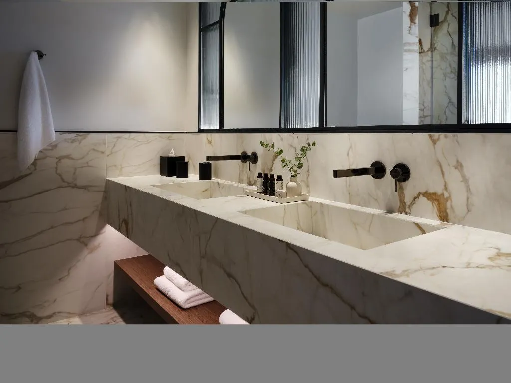 JUNIOR SUITE SEA FRONT Room, Eagles Palace, Small Luxury Hotels Of The World, Thessaloniki