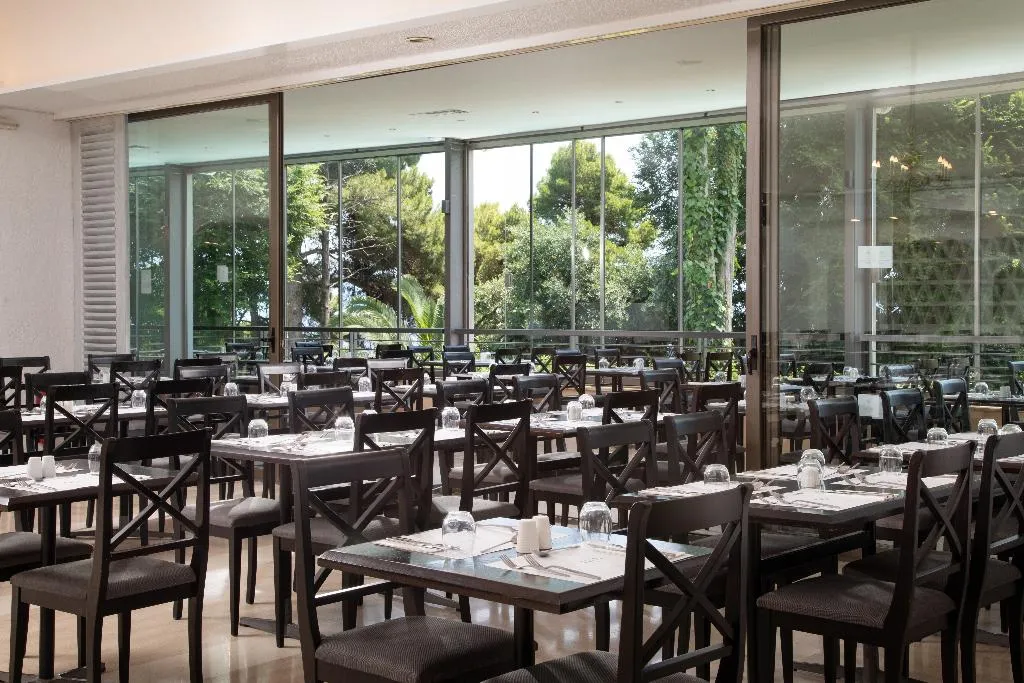 Restaurant, Corfu Holiday Palace Hotel, Corfu
