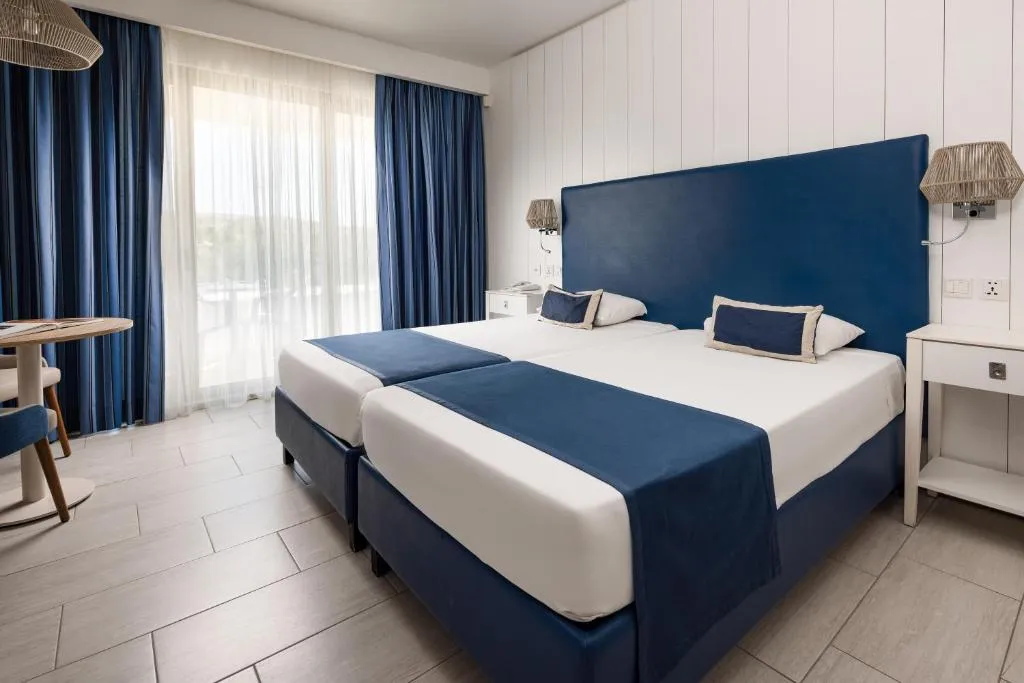 SINGLE CAPACITY 2 Room, db Seabank Resort + Spa – All Inclusive, Malta
