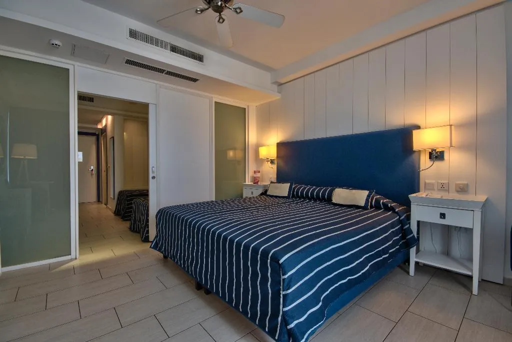 FAMILY ROOM LAND VIEW Room, db Seabank Resort + Spa – All Inclusive, Malta