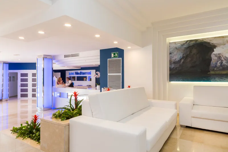 Lobby, Globales Mediterrani, Menorca