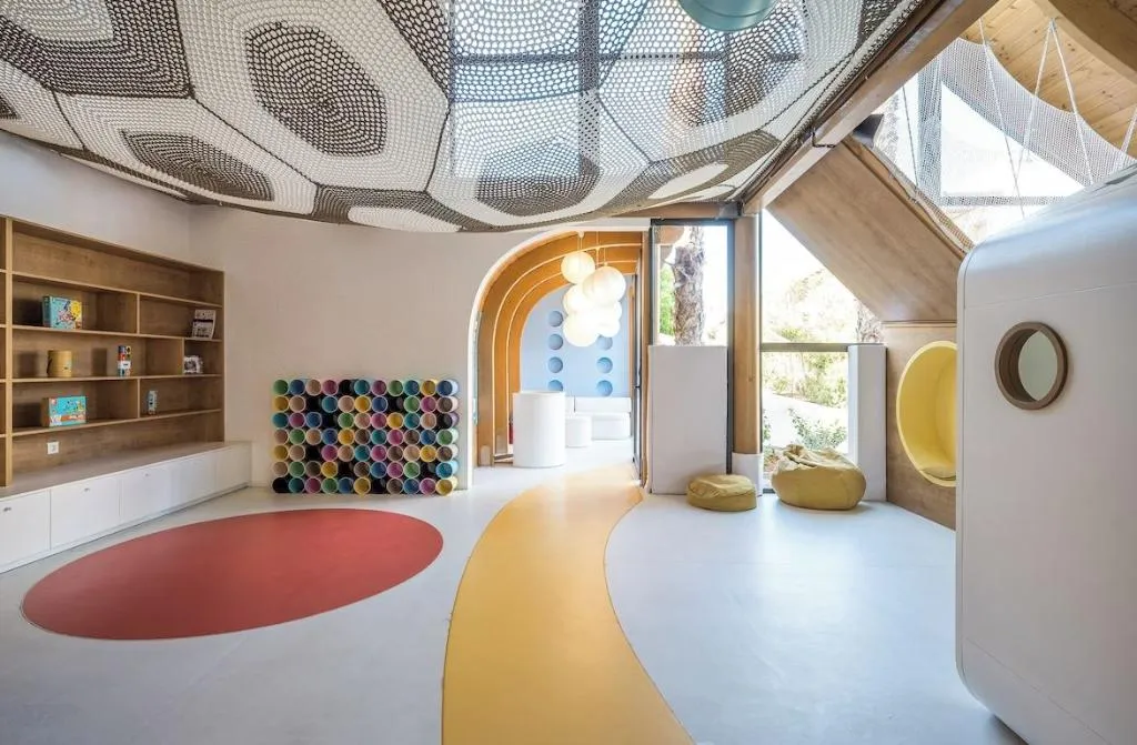 Sports and Entertainment, Stella Palace, Crete