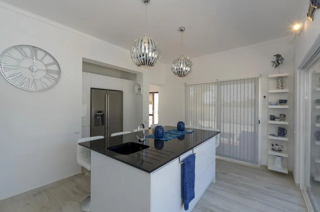 TOWNHOME FOUR BEDROOMS WITH PRIVATE POOL Room, Rocha Brava Village Resort, Algarve