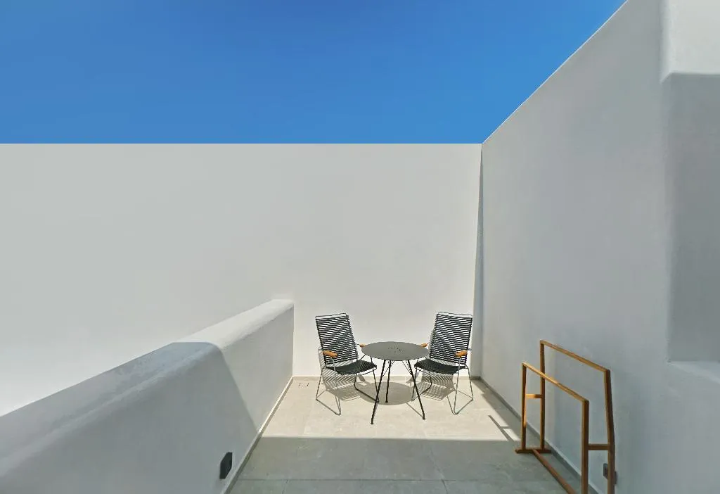 SUITE KING SIZE BED Room, Radisson Blu Zaffron Resort, Santorini