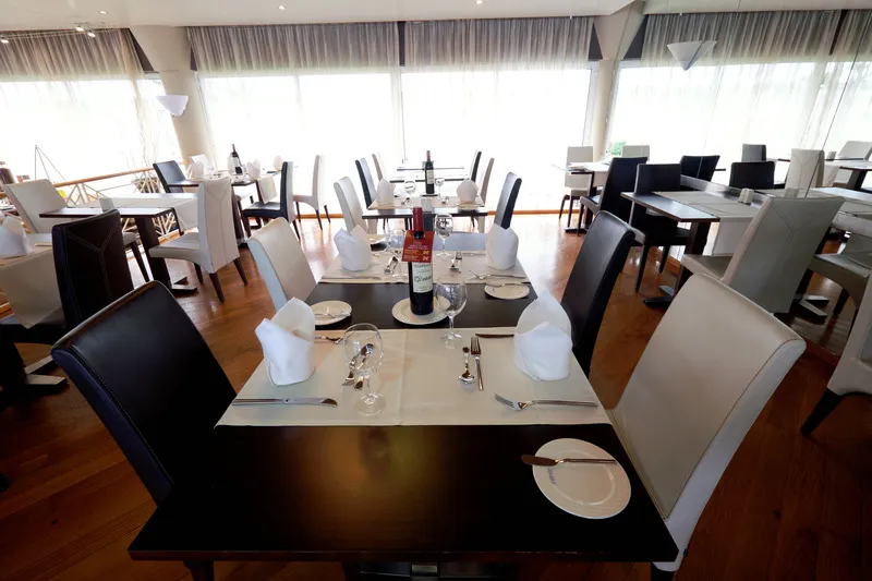 Restaurant, Muthu Clube Praia da Oura, Algarve