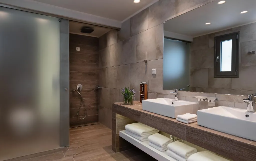 SUITE DELUXE WITH JACUZZI Room, KB Ammos, Skiathos
