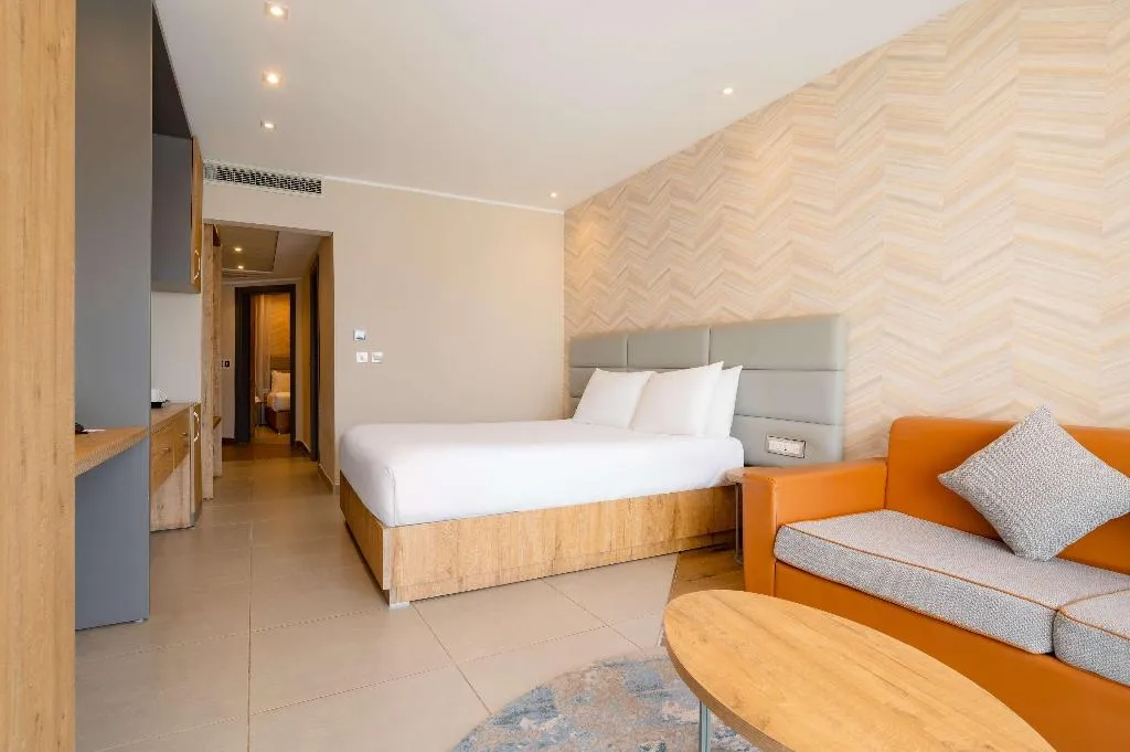 FAMILY ROOM SEA VIEW Room, DoubleTree by Hilton Malta, Malta
