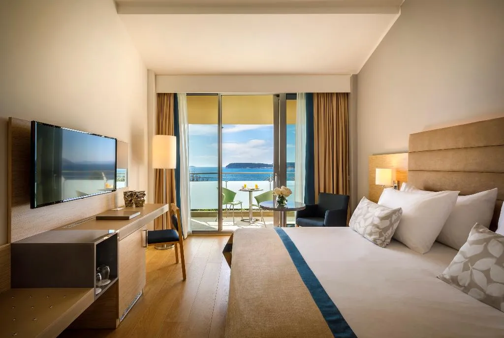 Double or Twin SUPERIOR WITH BALCONY Room, Valamar Argosy Hotel, Dubrovnik