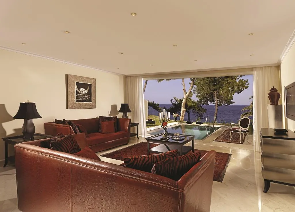 FAMILY ROOM WITH PRIVATE POOL Room, Out Of The Blue Resort, Crete