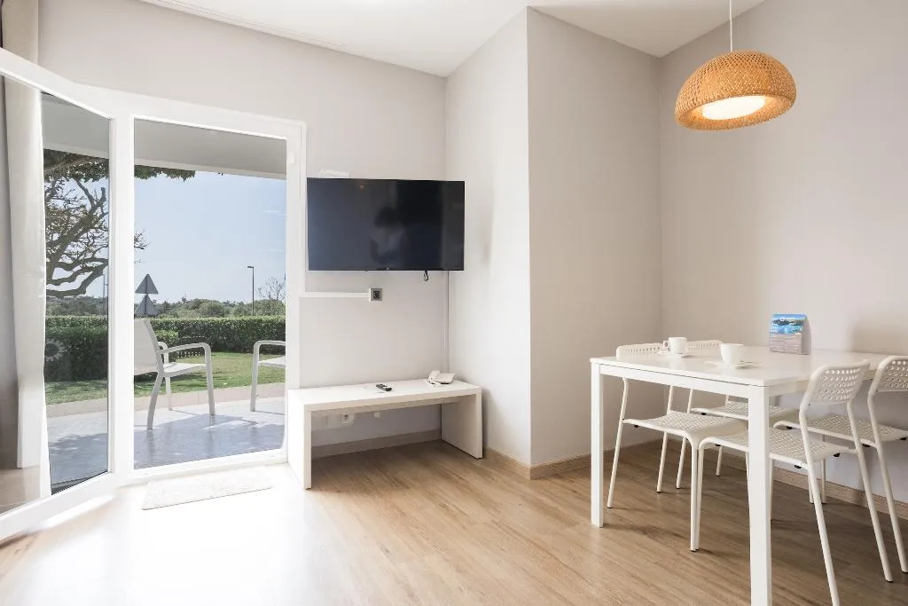 SUITE CAPACITY 4 TWO BEDROOMS Room, Minura Sur Menorca, Menorca