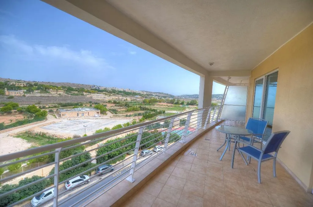 Room, Radisson Blu Resort & Spa Golden Sands, Malta