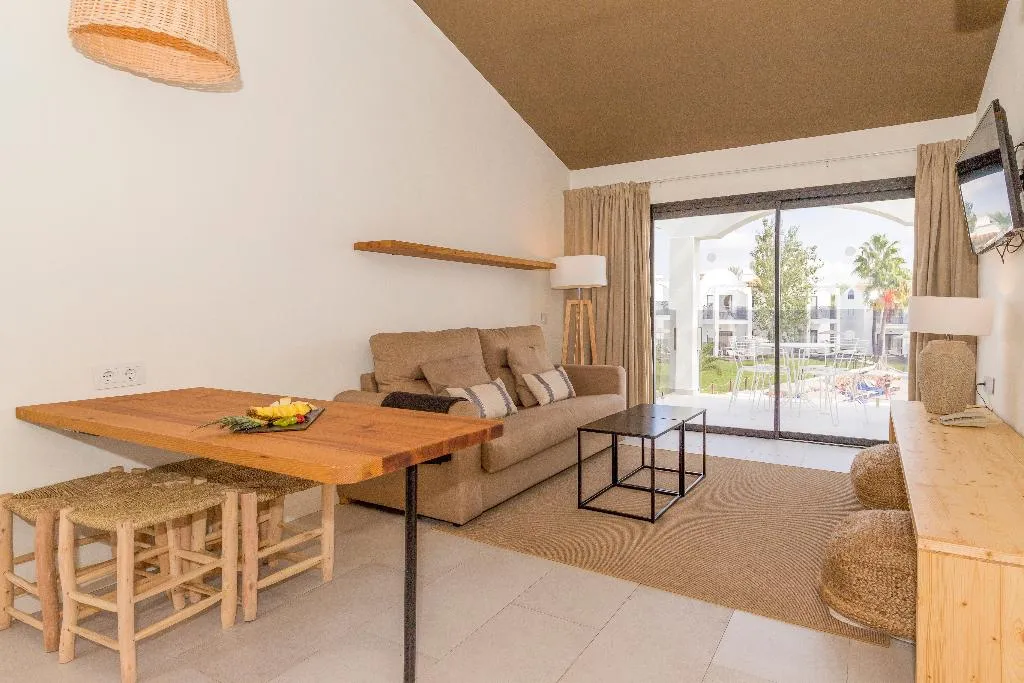 APARTMENT CAPACITY 6 Room, MarSenses Paradise Club Hotel, Menorca