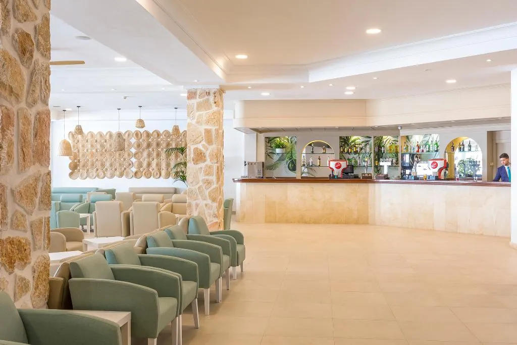 Bar, MarSenses Paradise Club Hotel, Menorca