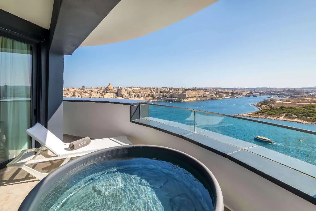 JUNIOR SUITE SEA FRONT Room, Barcelo Fortina, Malta