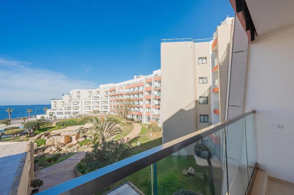 DOUBLE SEA VIEW Room, DoubleTree by Hilton Malta, Malta