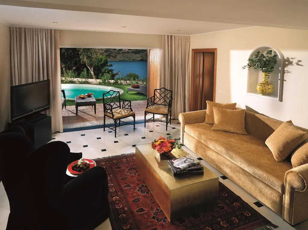 FAMILY ROOM POOL VIEW ONE BEDROOM Room, Out Of The Blue Resort, Crete