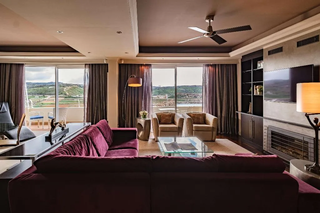 SUITE PREMIUM Room, Radisson Blu Resort & Spa Golden Sands, Malta
