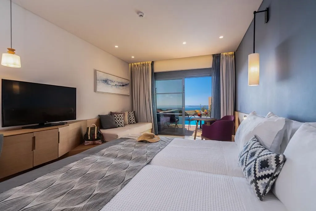 JUNIOR SUITE POOL VIEW Room, Apollonion Asterias Resort & Spa, Kefallinia