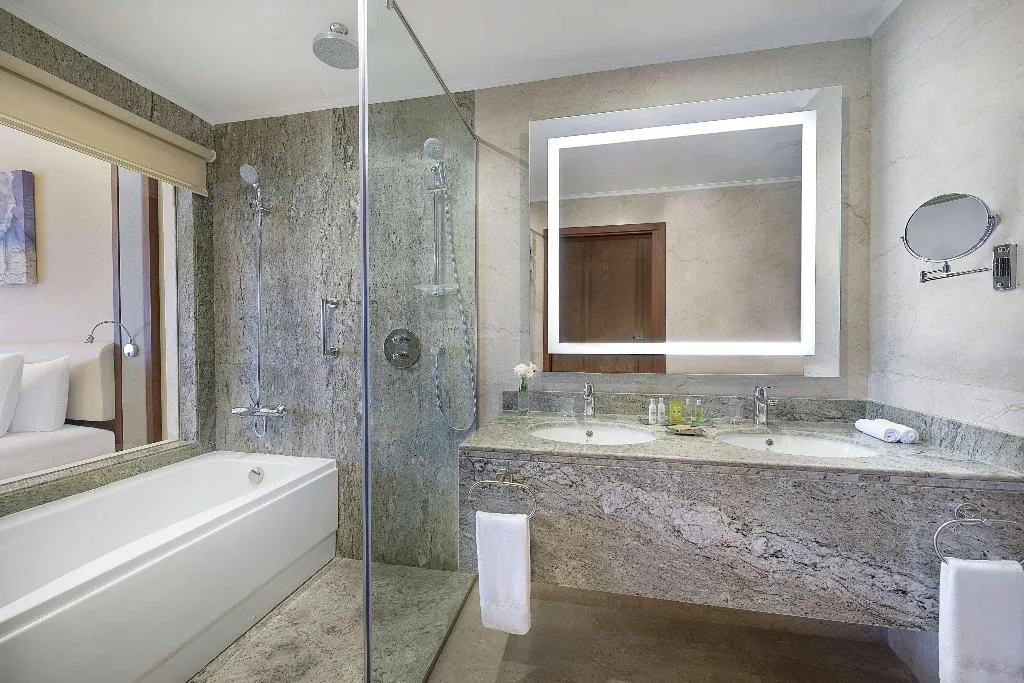 TWIN DELUXE Room, Hilton Hurghada Plaza, Red Sea Riviera