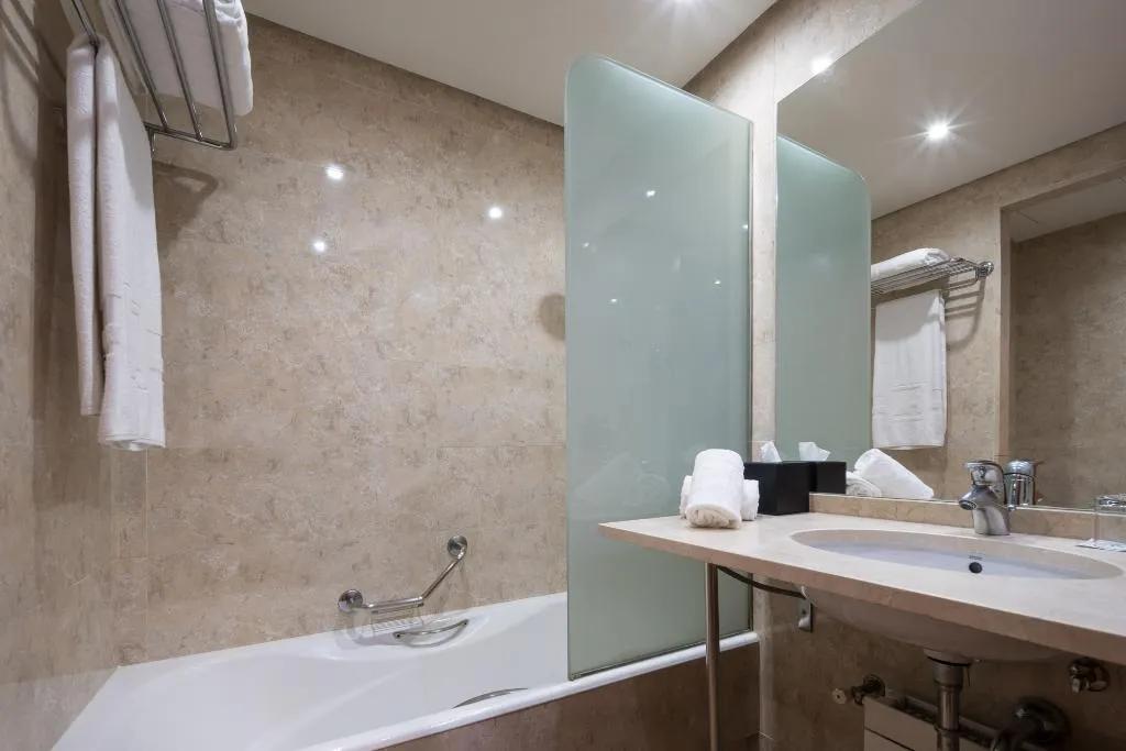 Room, Eurostars Al-Ándalus Palace, Seville