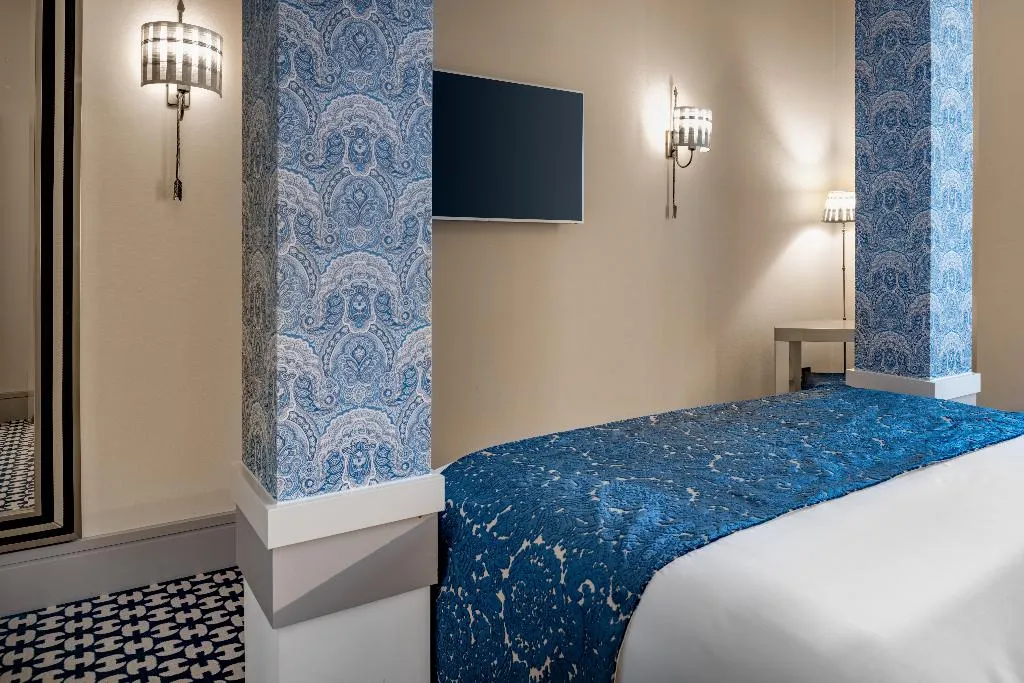 DOUBLE PREMIUM Room, NH Collection Valencia Colón, Valencia