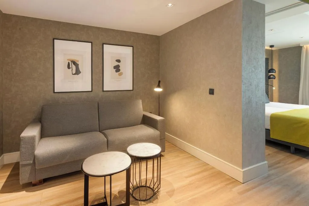 JUNIOR SUITE TWO BEDS Room, Catalonia Giralda, Seville