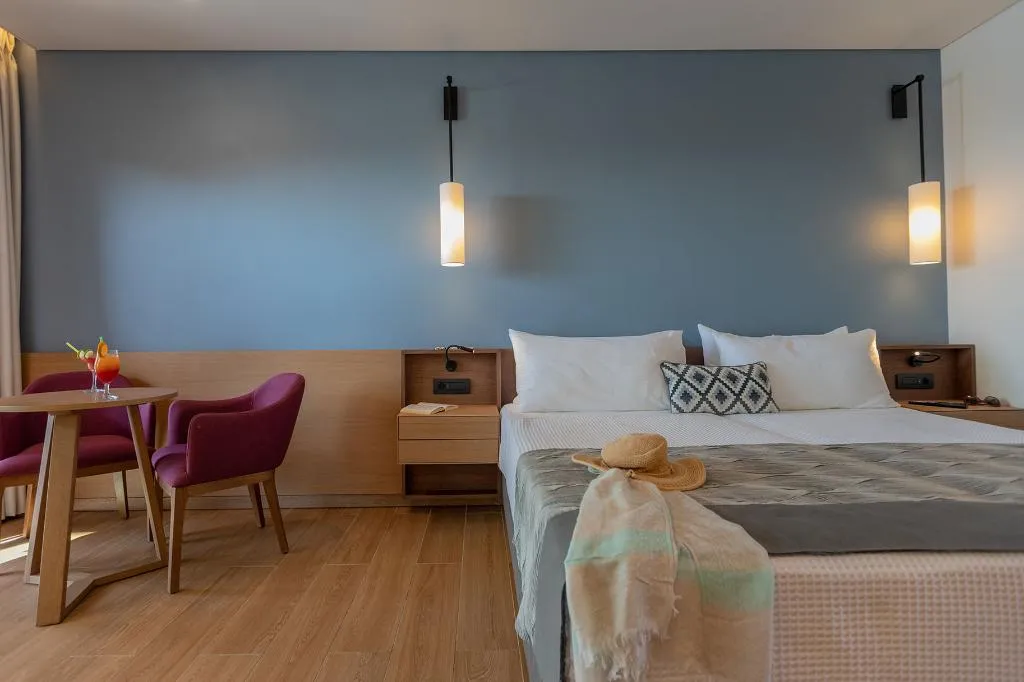 JUNIOR SUITE POOL VIEW Room, Apollonion Asterias Resort & Spa, Kefallinia
