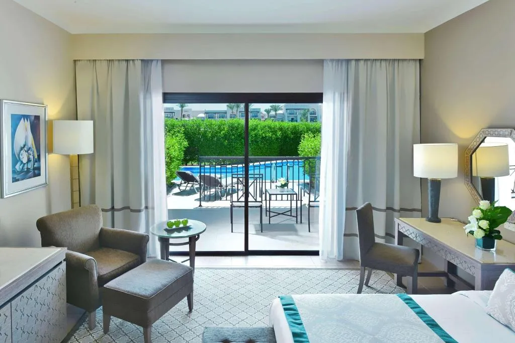 FAMILY ROOM POOL VIEW Room, Steigenberger Alcazar, Red Sea Riviera