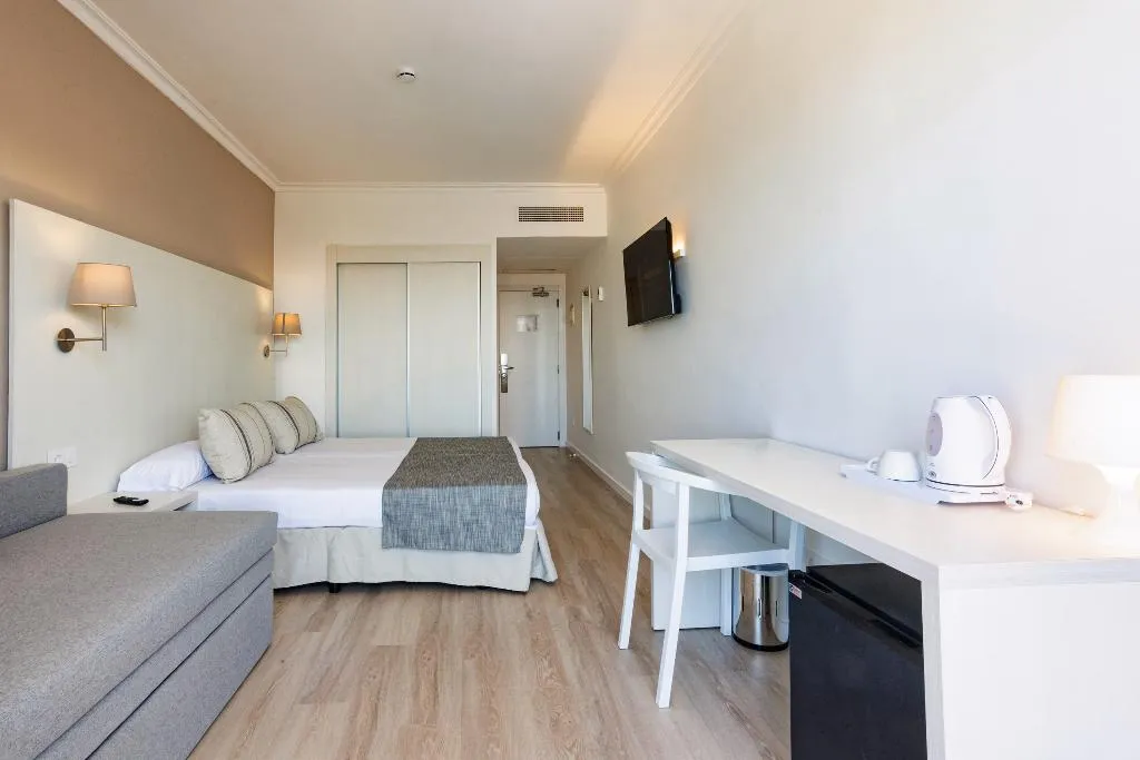 Double or Twin SIDE SEA VIEW Room, Minura Sur Menorca, Menorca