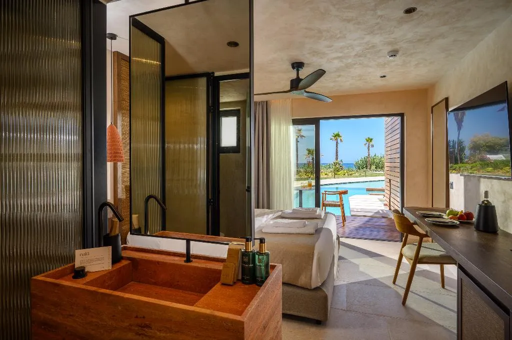 DOUBLE DELUXE WITH PRIVATE POOL Room, Nalu Resort And Spa, Crete