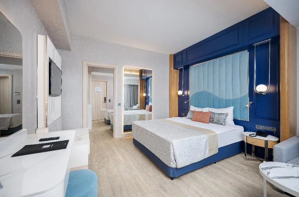 FAMILY ROOM POOL VIEW Room, Lago Hotel, Antalya