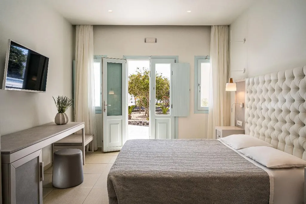 Double or Twin CAPACITY 2 Room, El Greco Resort, Santorini