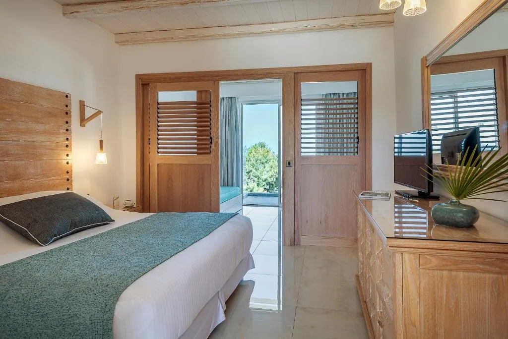 FAMILY ROOM SUPERIOR GARDEN VIEW Room, Mitsis Rodos Village, Rhodes
