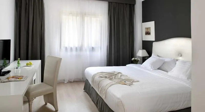 DOUBLE WITH VIEWS Room, Barcelo Cairo Pyramids, Cairo
