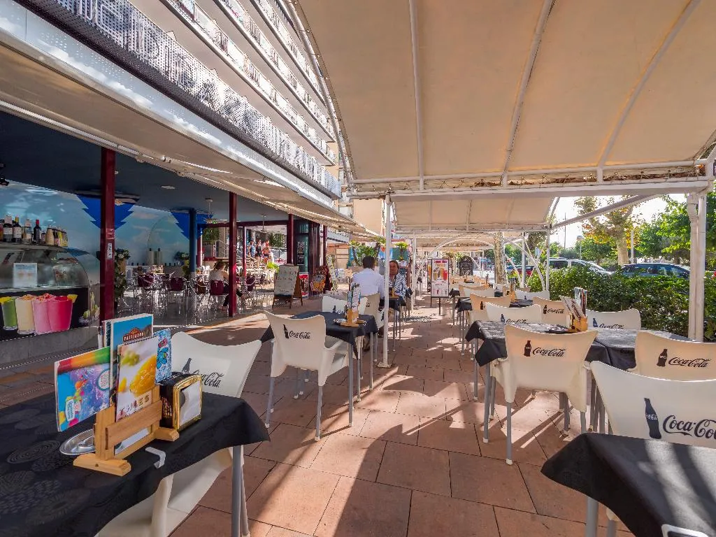 Terrace, Checkin Garbi Hotel, Costa Brava