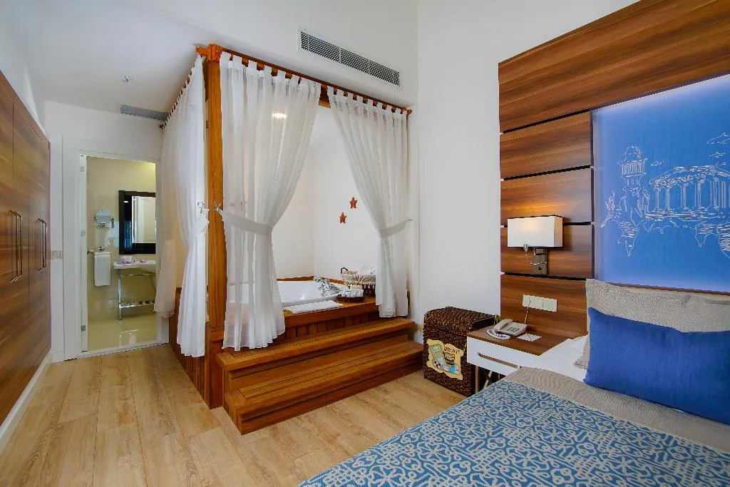 Room, Limak Atlantis Deluxe Resort & Hotel, Antalya