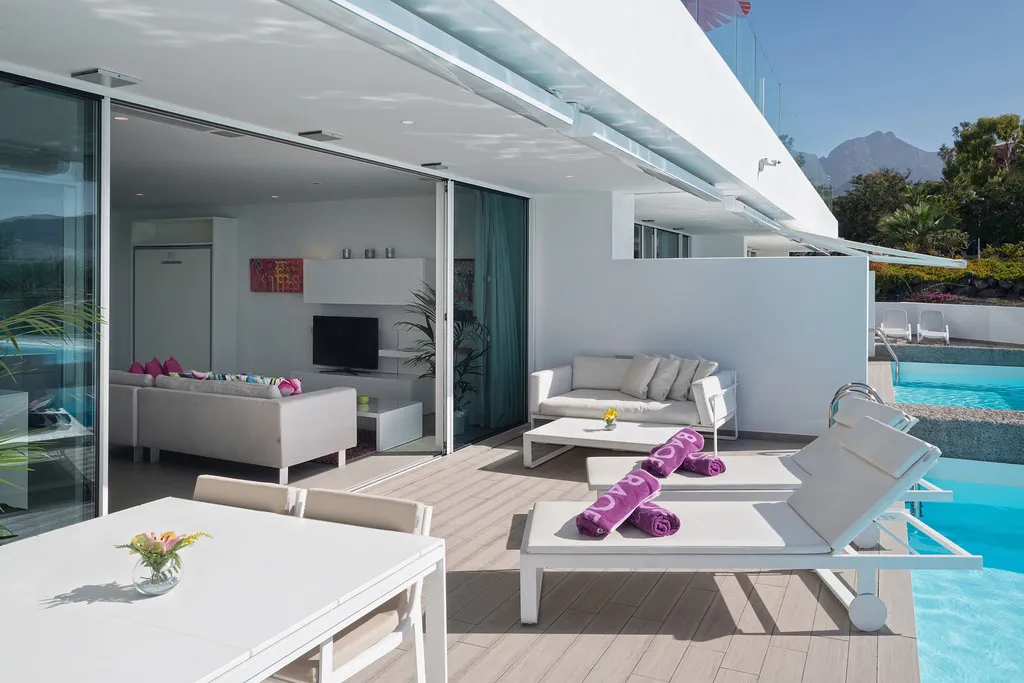 SUITE TWO BEDROOMS WITH PRIVATE POOL Room, Domes Baobab Suites, Tenerife